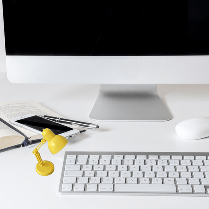 Lampe à Livre - MiniTableLamp™ - Jaune - Cozy Télétravail
